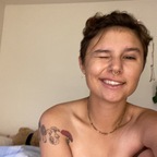 Genny Bean - OnlyFans Creator