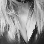 Yummy mummy bored - OnlyFans Creator