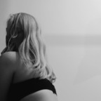 Ellie Gray - OnlyFans Creator