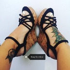 Roxy_bares_her_soles - OnlyFans Creator