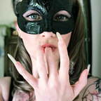 Lady Left - OnlyFans Creator