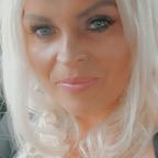 Blue-eyed-cougar - OnlyFans Creator