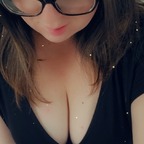 Blue-eyed_ brunette - OnlyFans Creator