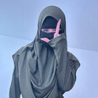 Yasmin Azizzi - OnlyFans Creator