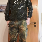 JE1984 - OnlyFans Creator