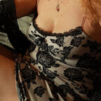 Crystal Fantasy - OnlyFans Creator