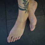 Mystery Feet Lady - OnlyFans Creator