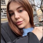 Mira Bloom - OnlyFans Creator