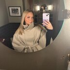 Tiny Lilly🧃 - OnlyFans Creator